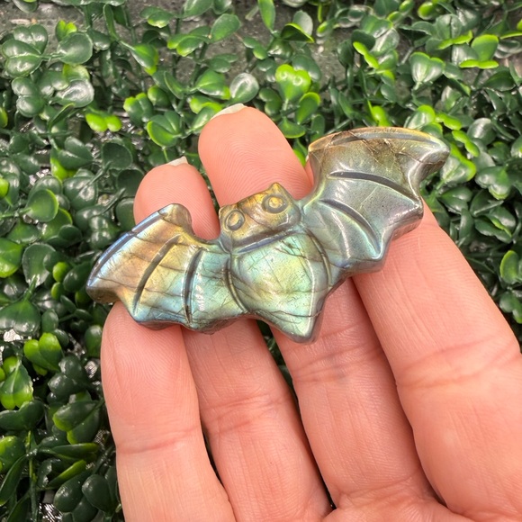 Flashy Labradorite Bat Carving - Picture 5 of 6